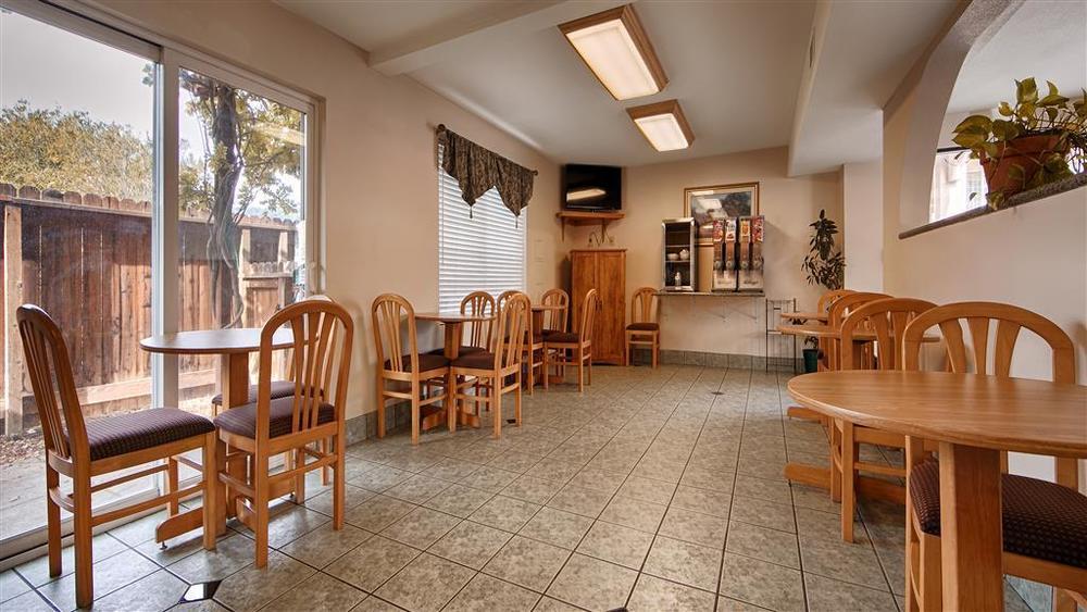 Cloverdale Wine Country Inn & Suites Restoran gambar